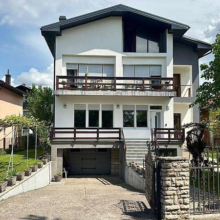 Apartment Una Laguna Bihać Esterno foto