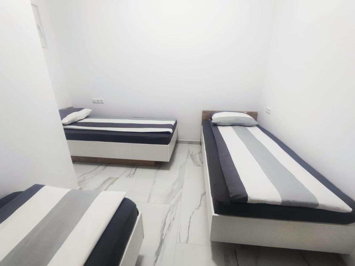 Apartment Una Laguna Bihać Esterno foto