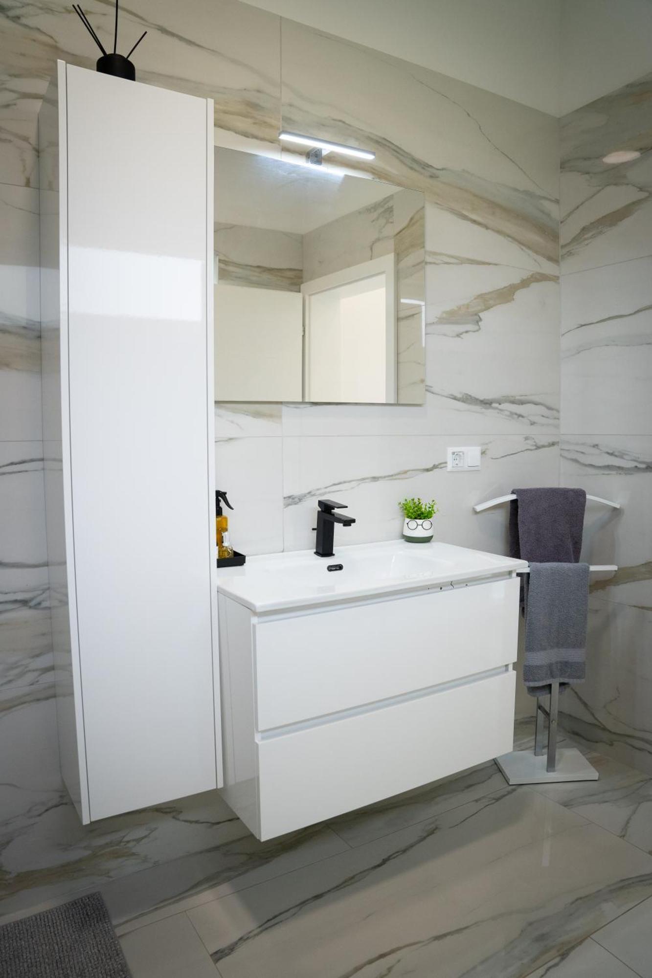 Apartment Una Laguna Bihać Esterno foto