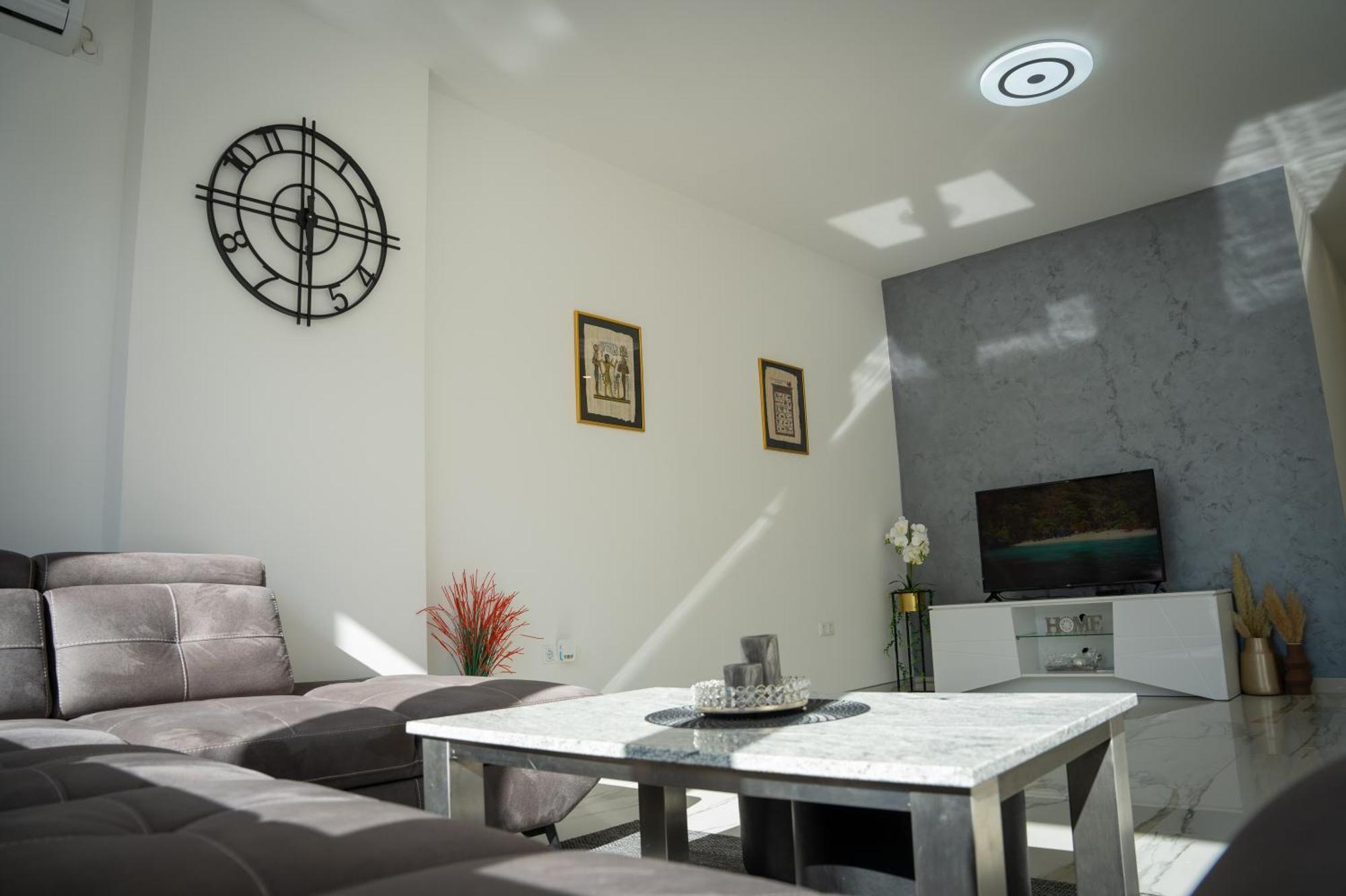 Apartment Una Laguna Bihać Esterno foto