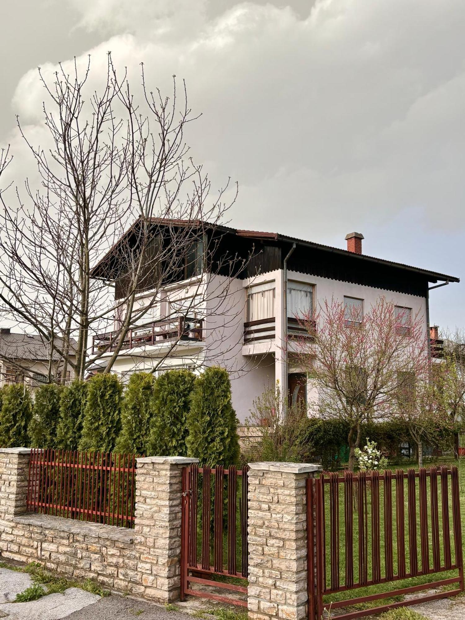 Apartment Una Laguna Bihać Esterno foto