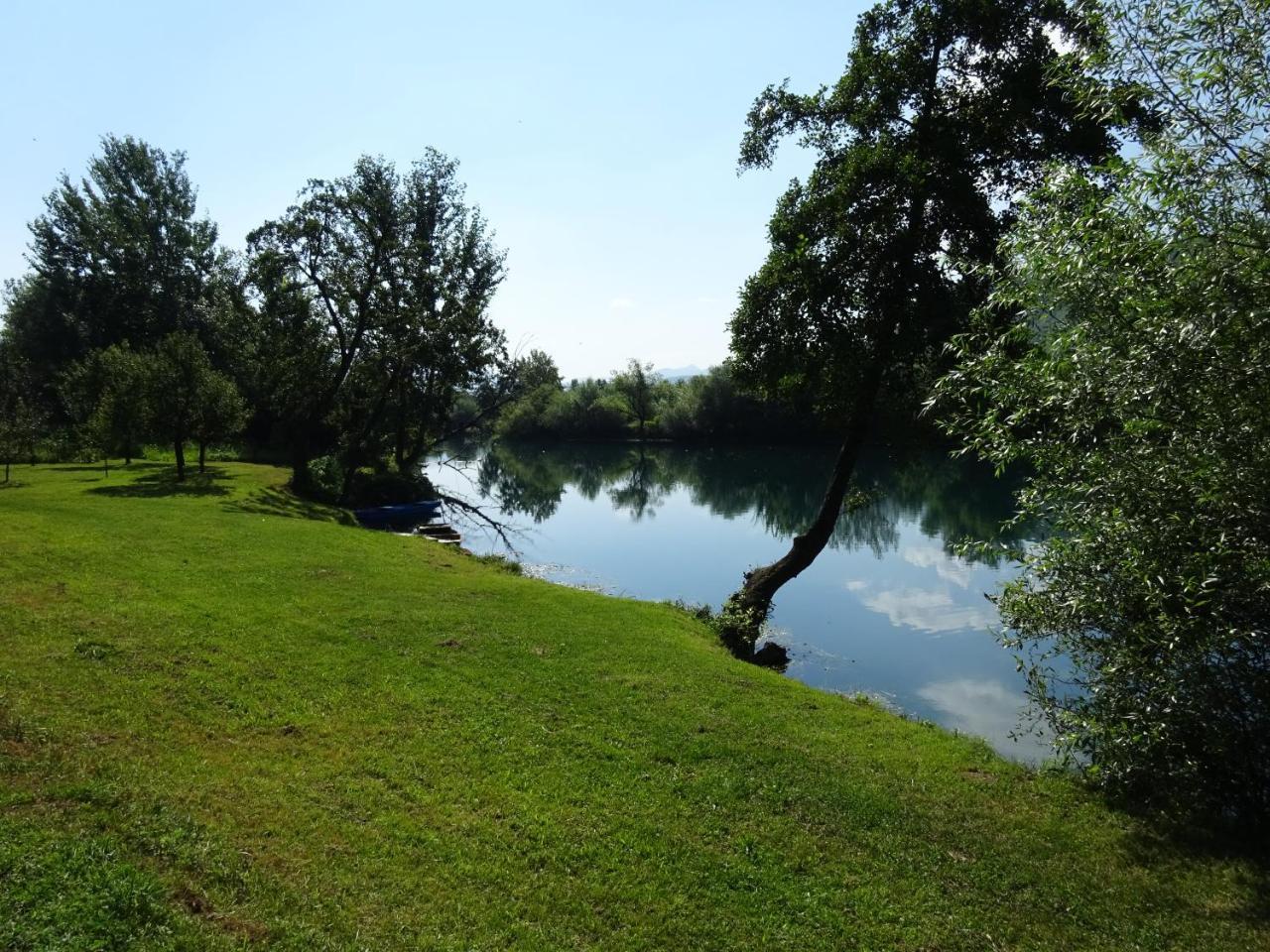 Apartment Una Laguna Bihać Esterno foto